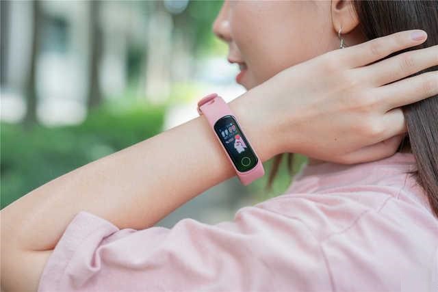 Smart sports bracelets ware Smart sports bracelets ware