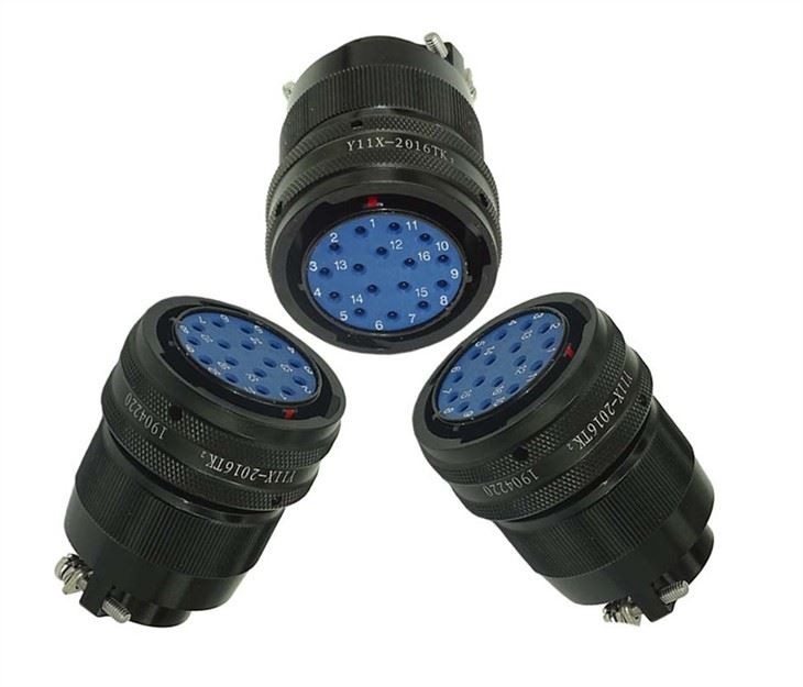 Aukštos srovės automobilio "Pogo" kaiščio jungtis