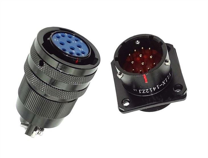 Aukštos srovės vyriška ir moteriška pogo pin jungtis